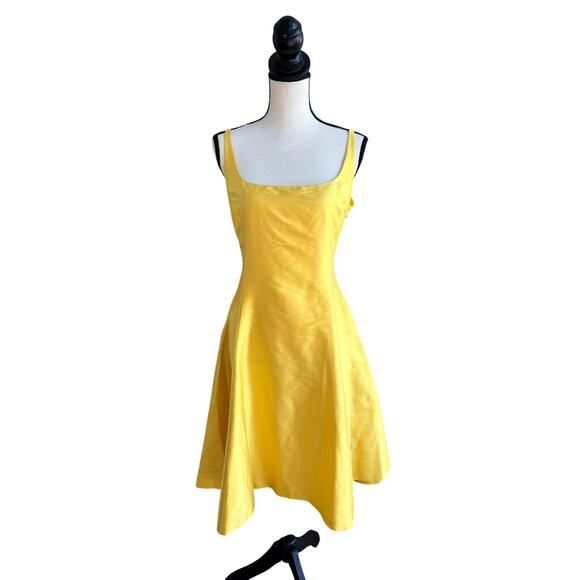 Ralph Lauren Gorgeous 100% Silk Golden Yellow Fit & Flare Dress Women’s Size 10 - Picture 2 of 9